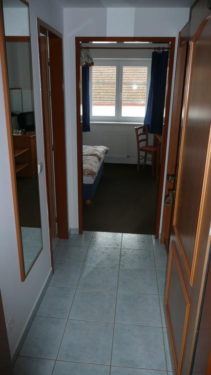 Penzion Hajsky Mlyn Nebanice Buitenkant foto